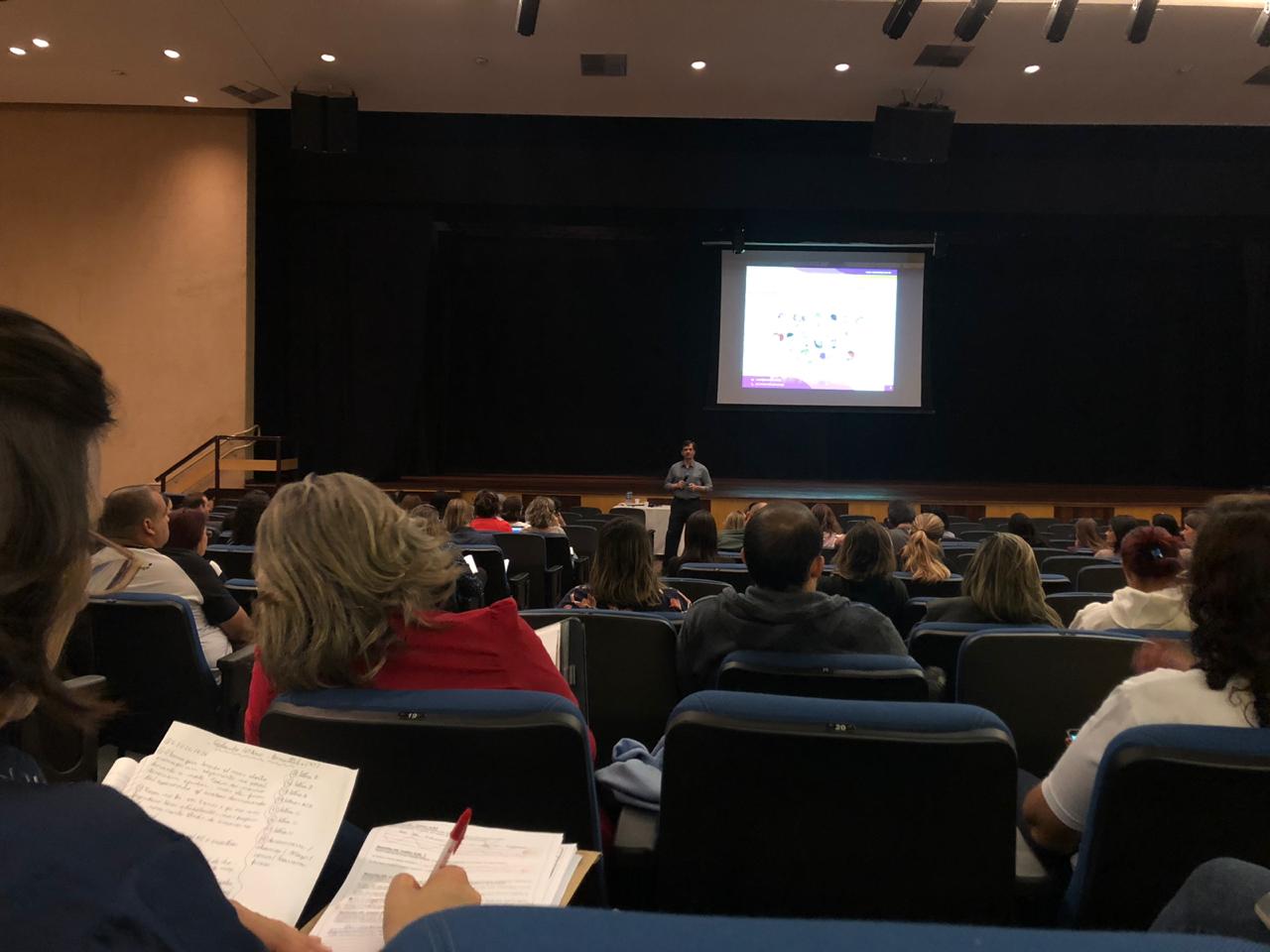 Aula do módulo 5 – Competências Socioemocionais para Educadores – Madre Carmen Sallés