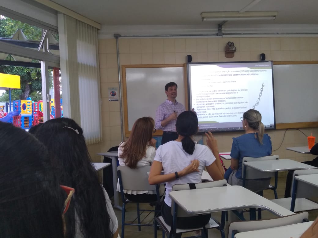 Encerramento do programa Competências Socioemocionais para Educadores no colégio Maria Imaculada